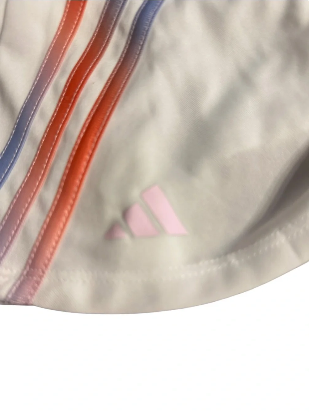 adidas white circle